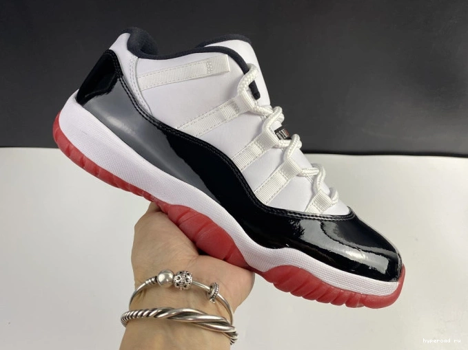 AV2187-160 11 Retro Jordan Air Low Concord Bred 1014